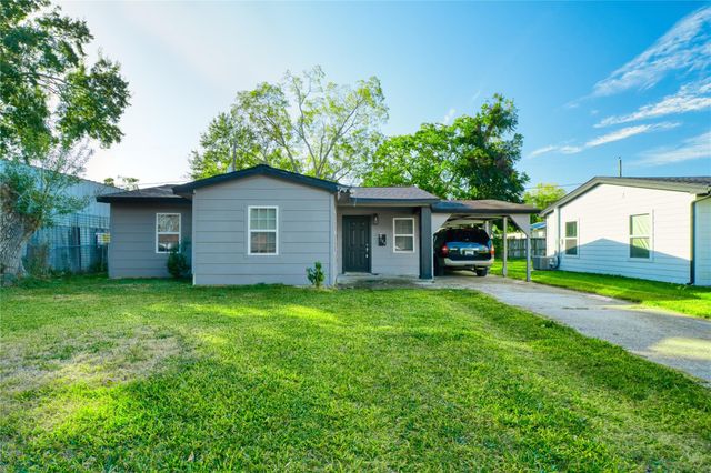 303 Park Street, Baytown, TX 77520