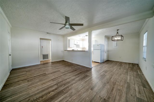 303 Park Street, Baytown, TX 77520