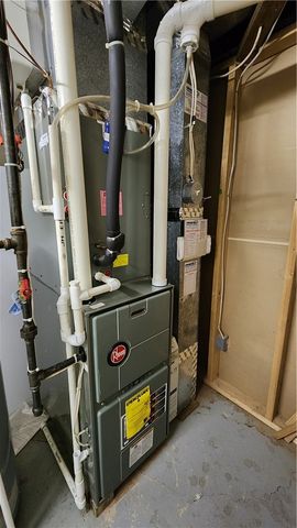 2071 Stonehedge Drive, Ontario, NY 14519