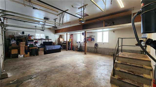 2071 Stonehedge Drive, Ontario, NY 14519