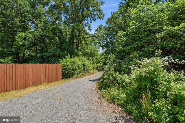 13473 MOUNTAIN RD, Lovettsville, VA 20180
