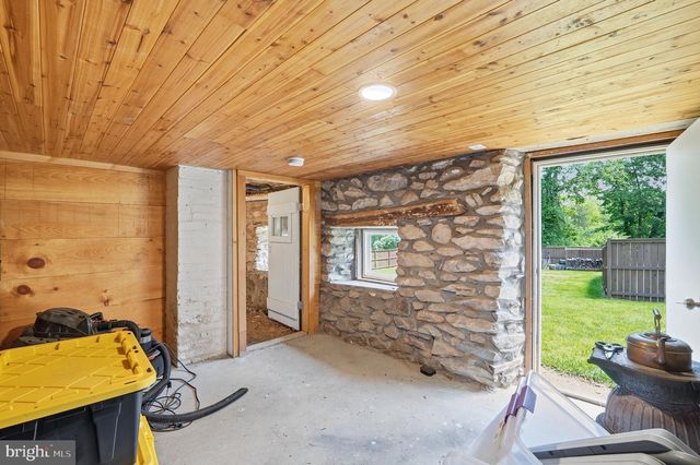 13473 MOUNTAIN RD, Lovettsville, VA 20180