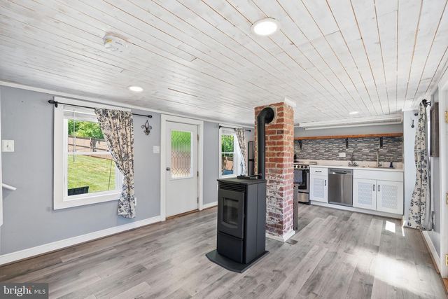 13473 MOUNTAIN RD, Lovettsville, VA 20180