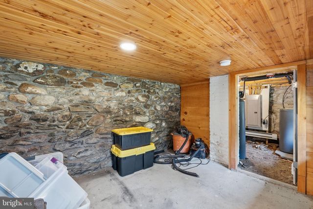 13473 MOUNTAIN RD, Lovettsville, VA 20180