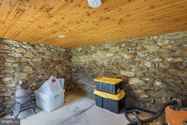 13473 MOUNTAIN RD, Lovettsville, VA 20180