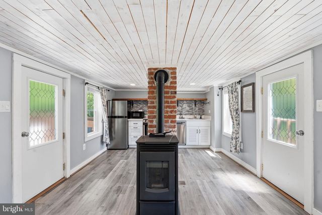 13473 MOUNTAIN RD, Lovettsville, VA 20180