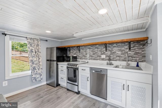 13473 MOUNTAIN RD, Lovettsville, VA 20180