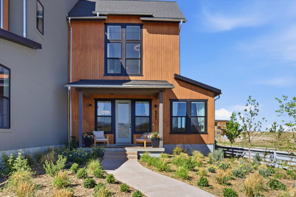 Image 2 of property listing at 6962 W TERRAINE RD #137, West Jordan, UT 84081