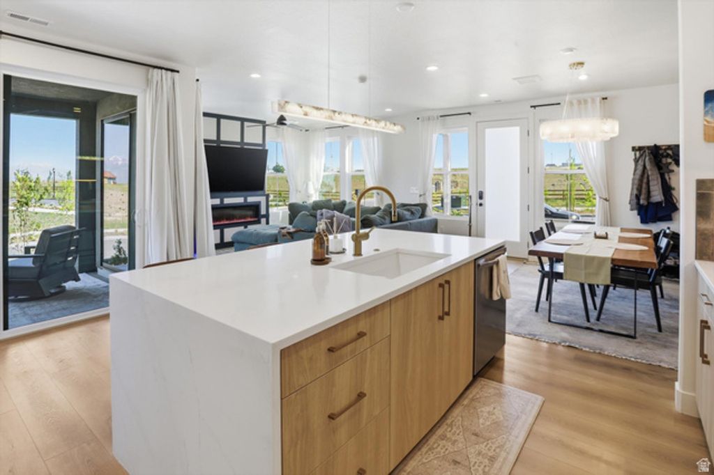 Image 16 of property listing at 6962 W TERRAINE RD #137, West Jordan, UT 84081