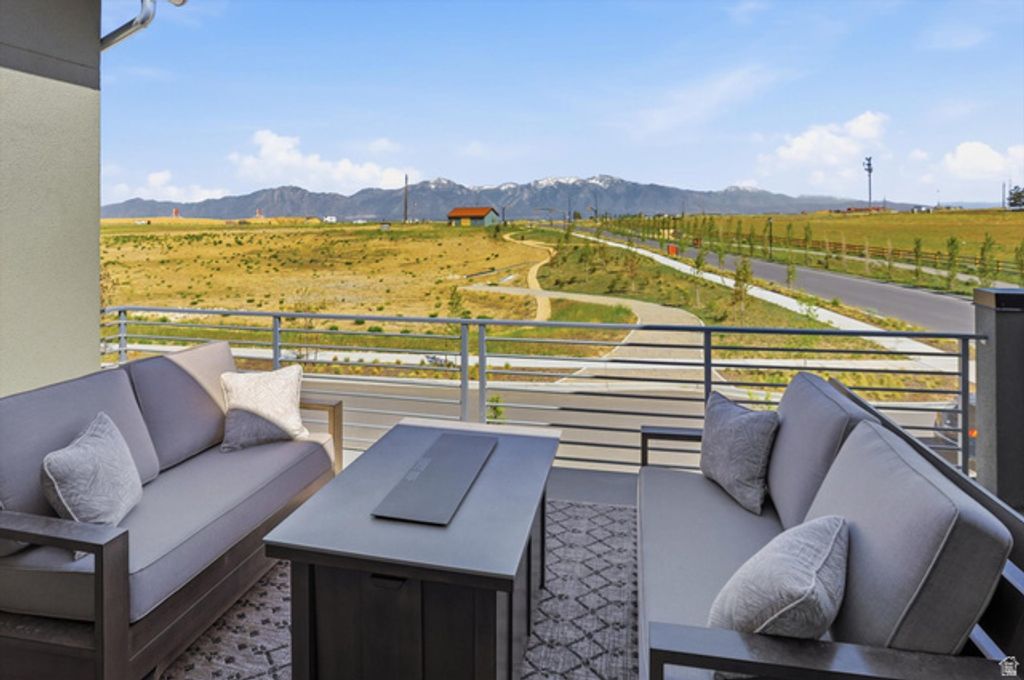 Image 33 of property listing at 6962 W TERRAINE RD #137, West Jordan, UT 84081