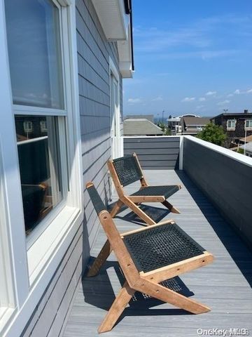 334 Dehnhoff, Ocean Beach, NY 11770