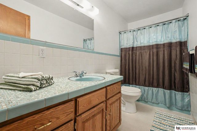 9225 Spaulding Street, Omaha, NE 68134