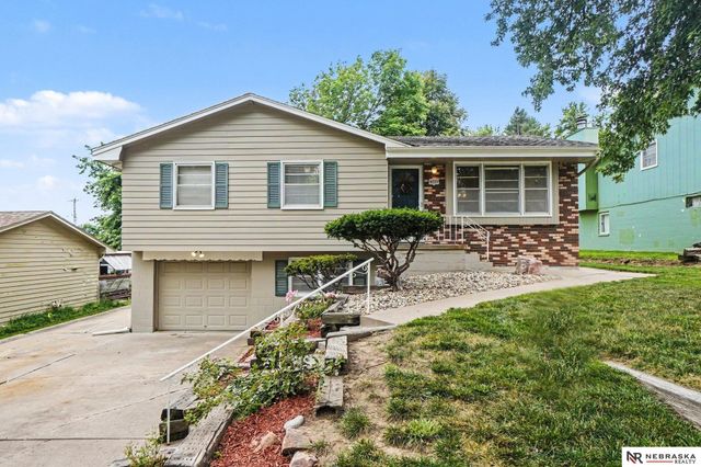 9225 Spaulding Street, Omaha, NE 68134