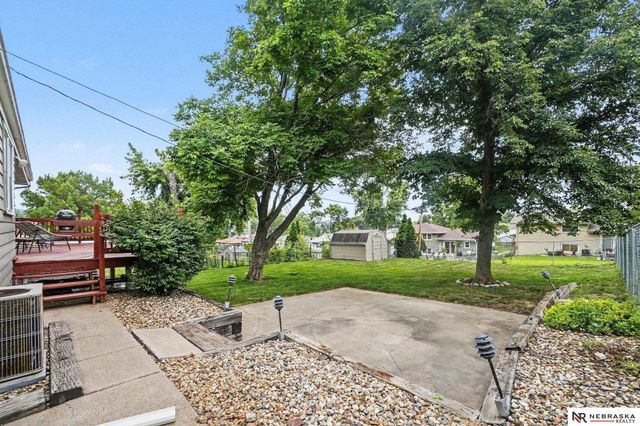 9225 Spaulding Street, Omaha, NE 68134
