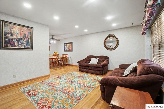 9225 Spaulding Street, Omaha, NE 68134