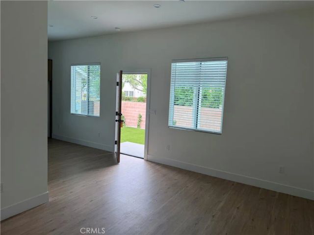 8821 Delco Ave, Winnetka, CA 91306