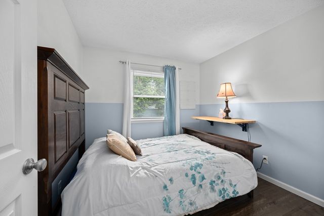 6405 N Hazelwood Avenue, Davenport, IA 52806