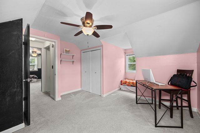 6405 N Hazelwood Avenue, Davenport, IA 52806
