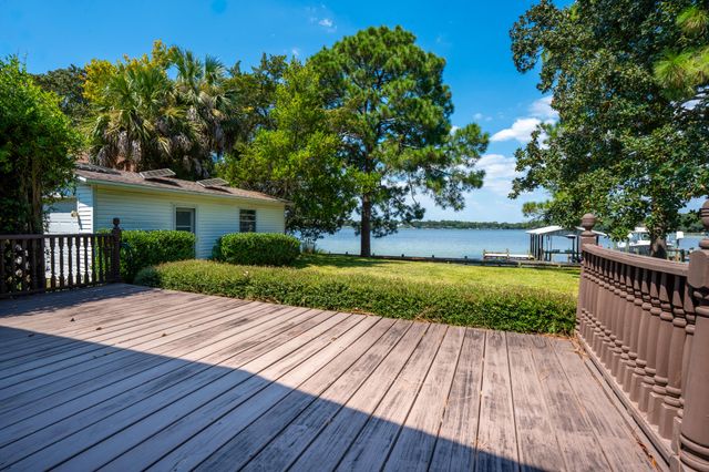 3 Carl Brandt Drive, Shalimar, FL 32579