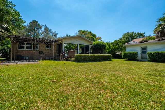 3 Carl Brandt Drive, Shalimar, FL 32579