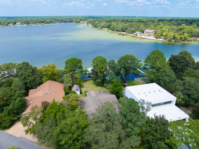 3 Carl Brandt Drive, Shalimar, FL 32579