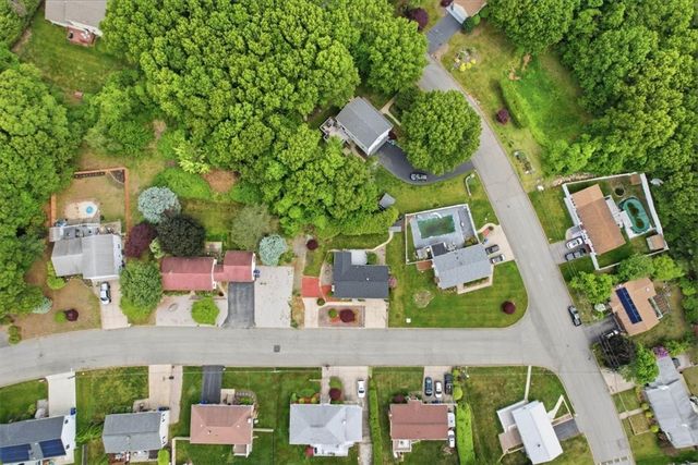 101 Manchester Farm Road, North Providence, RI 02904