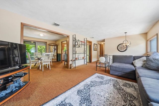101 Manchester Farm Road, North Providence, RI 02904