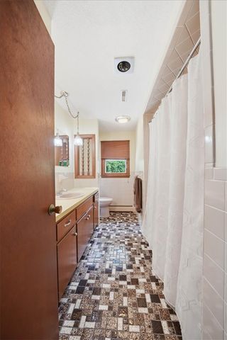 101 Manchester Farm Road, North Providence, RI 02904