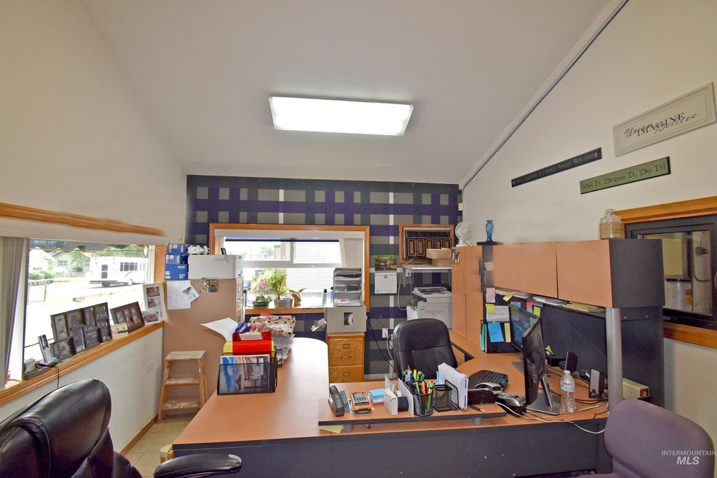 1337 Highland Avenue, Clarkston, WA 99403 photo 2
