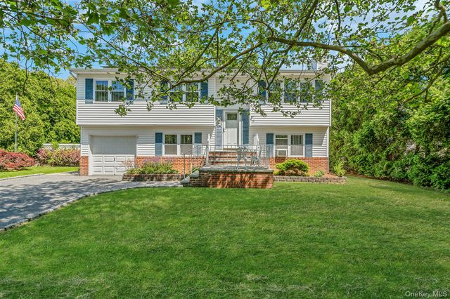 15 Peters Lane, Port Jefferson Station, NY 11776