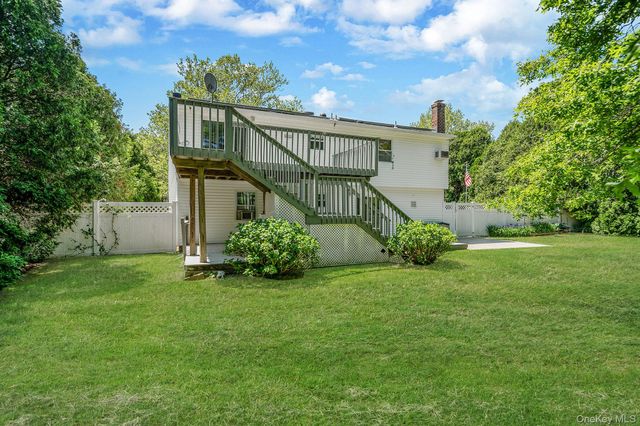 15 Peters Lane, Port Jefferson Station, NY 11776