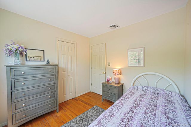 15 Peters Lane, Port Jefferson Station, NY 11776