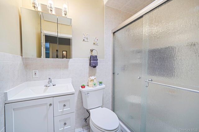 15 Peters Lane, Port Jefferson Station, NY 11776