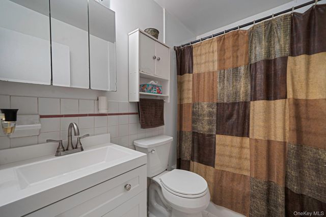 15 Peters Lane, Port Jefferson Station, NY 11776