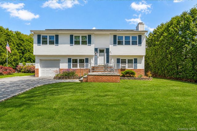 15 Peters Lane, Port Jefferson Station, NY 11776
