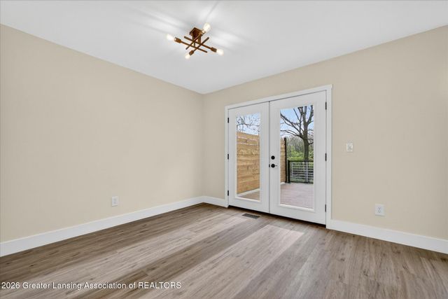 4221 Chickory Lane, Lansing, MI 48910