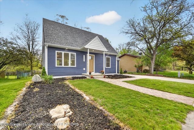 4221 Chickory Lane, Lansing, MI 48910