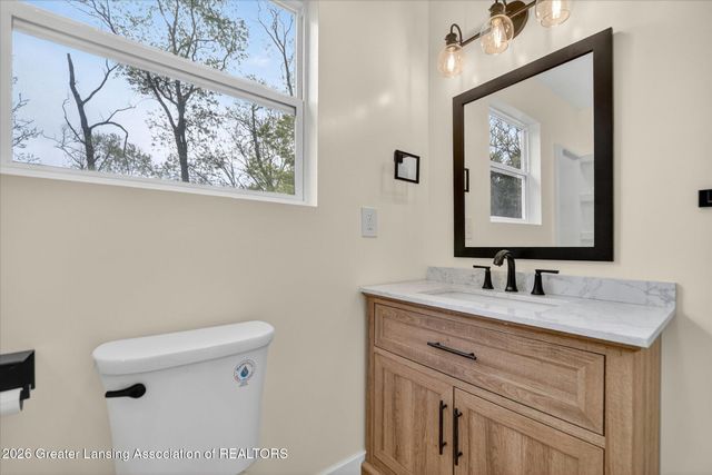 4221 Chickory Lane, Lansing, MI 48910