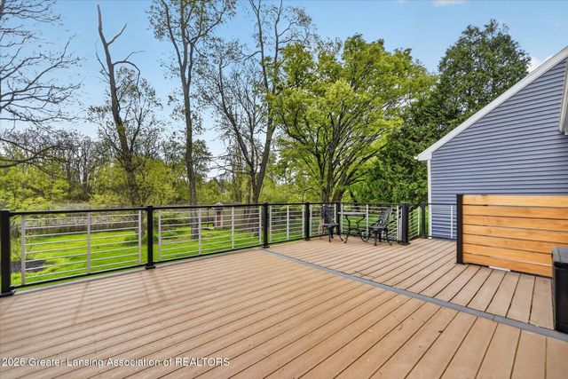 4221 Chickory Lane, Lansing, MI 48910