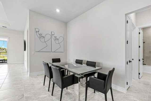 12325 Frontline Lane, Palm Beach Gardens, FL 33412