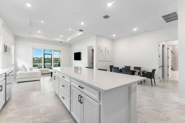 12325 Frontline Lane, Palm Beach Gardens, FL 33412