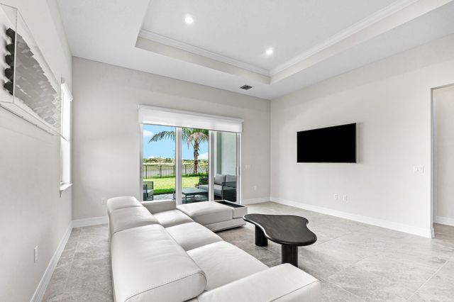 12325 Frontline Lane, Palm Beach Gardens, FL 33412