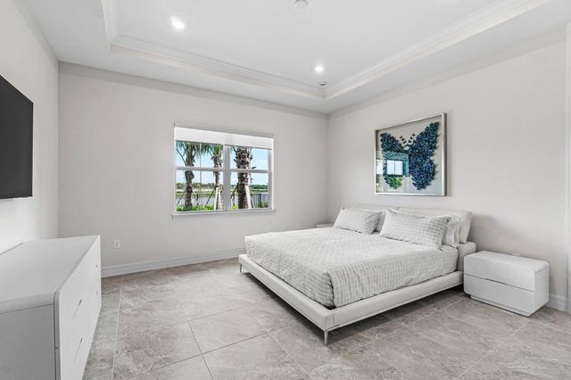 12325 Frontline Lane, Palm Beach Gardens, FL 33412