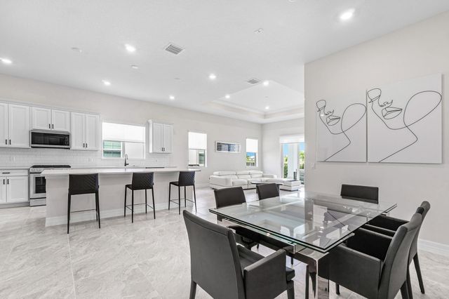 12325 Frontline Lane, Palm Beach Gardens, FL 33412