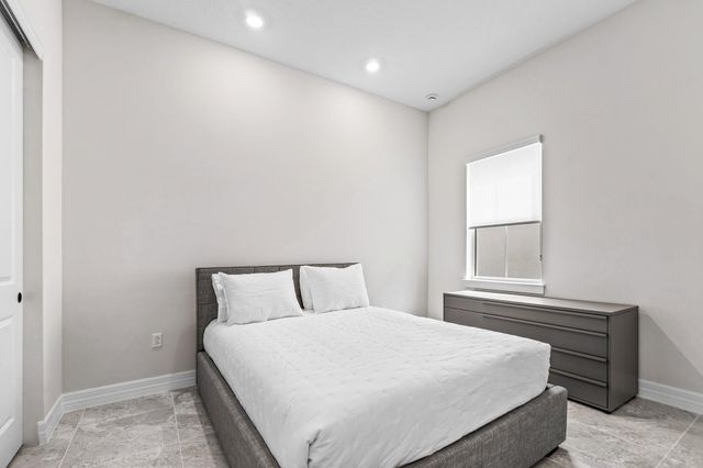 12325 Frontline Lane, Palm Beach Gardens, FL 33412