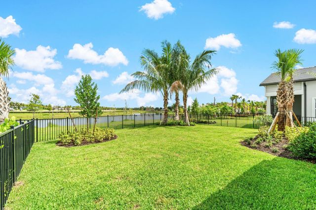 12325 Frontline Lane, Palm Beach Gardens, FL 33412