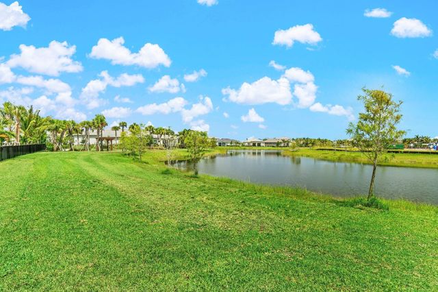 12325 Frontline Lane, Palm Beach Gardens, FL 33412