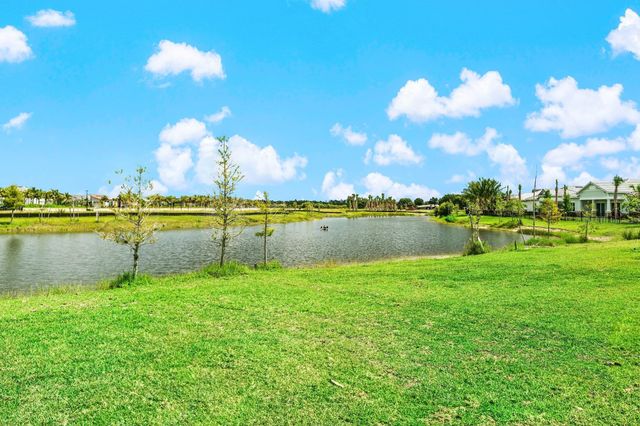 12325 Frontline Lane, Palm Beach Gardens, FL 33412