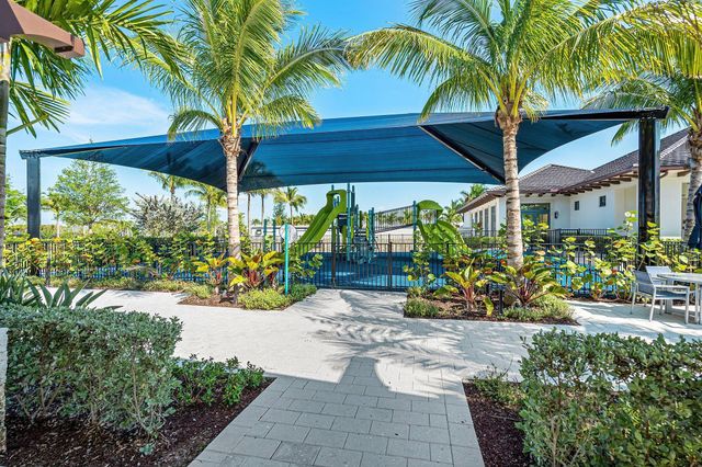 12325 Frontline Lane, Palm Beach Gardens, FL 33412