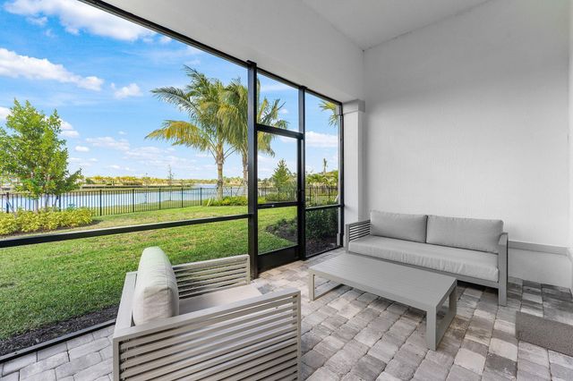 12325 Frontline Lane, Palm Beach Gardens, FL 33412